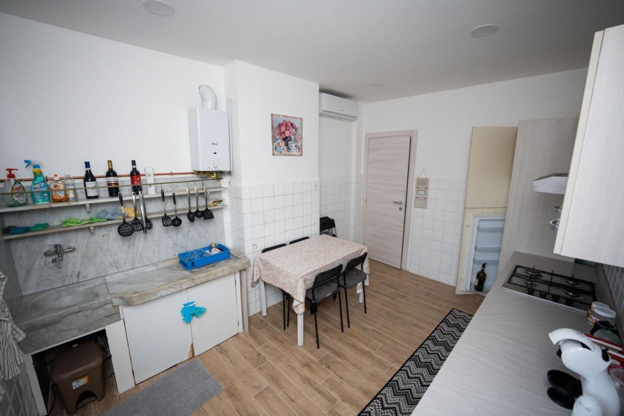 Intero Appartamento A Genova Exteriör bild
