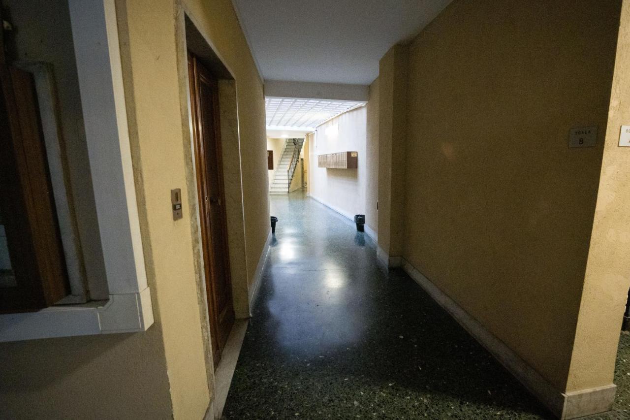 Intero Appartamento A Genova Exteriör bild